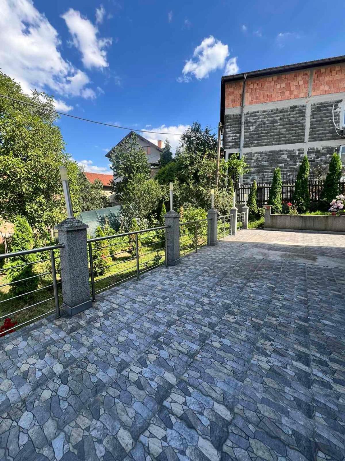 Ka Sa Dvije Spavace Sobe * Sarajevo