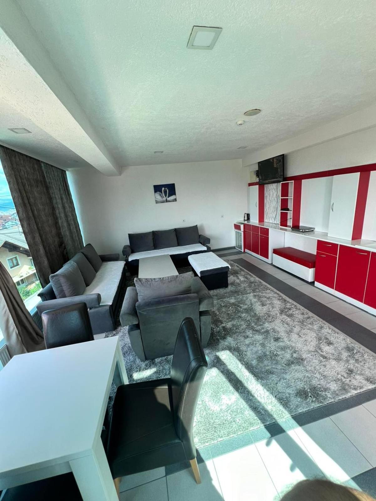 Ka Sa Dvije Spavace Sobe Apartment *